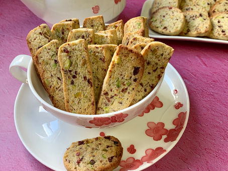 עוגיות פיסטוקים וחמוציות