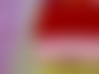 עוגת וניל קרם וג׳לי תותים