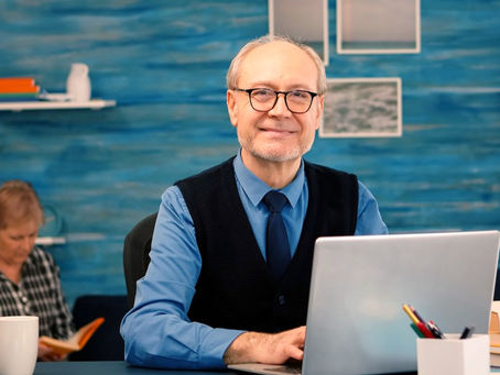 Contratações de profissionais com 50 anos ou mais: