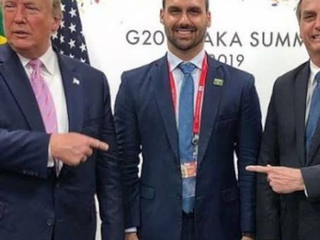 A Tarifa de Trump e o Tabuleiro Eleitoral de 2026: Quando a Economia Vira Narrativa Política