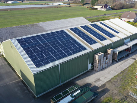 La Revente d'Énergie Grâce aux Panneaux Solaires : Opportunités pour les Entreprises