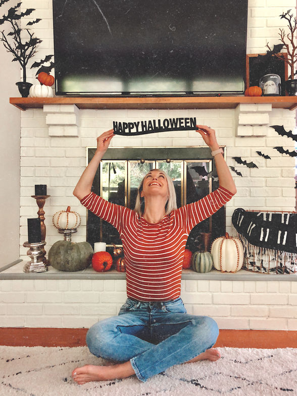 Halloween Fireplace & Mantel Decor