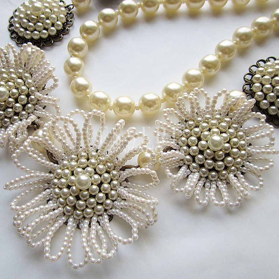 Margaret motif necklace