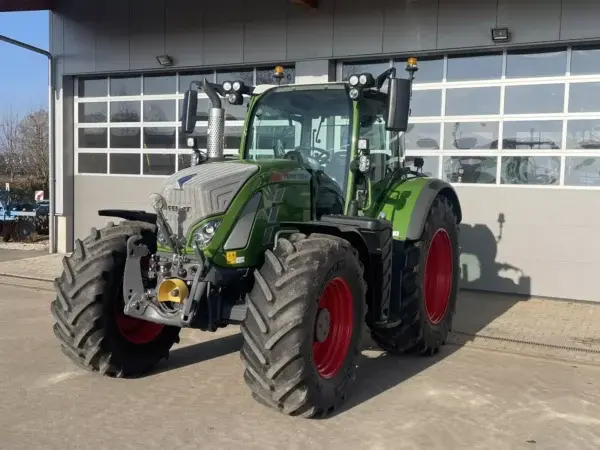 Miniaturbild: Fendt 720 Vario Profi Traktor – 1.800 Betriebsstunden