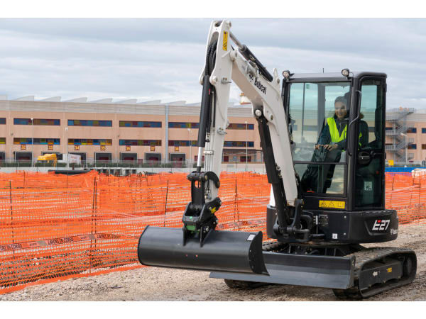 Miniaturbild: Minibagger Bobcat E27 gebraucht mit 12 Betriebsstunden und Zubehör in nahezu neuwertigem Zustand