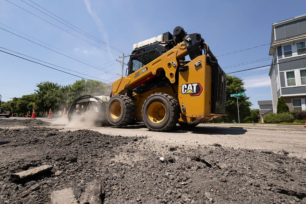 Miniaturbild: Mini-Radlader Caterpillar 260 | 8 Betriebsstunden | Quasi Neuwertig | Zubehör In