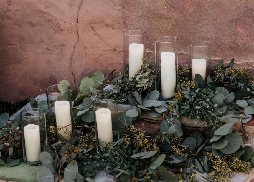 Thumbnail: Glass cylinders with LED candles
