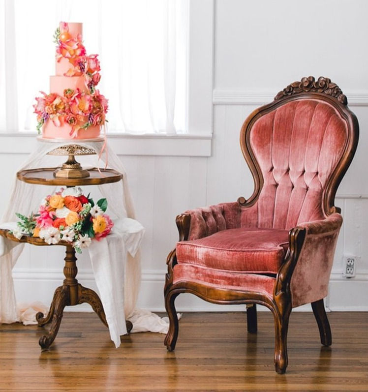 Thumbnail: Marian Two Tiered Table