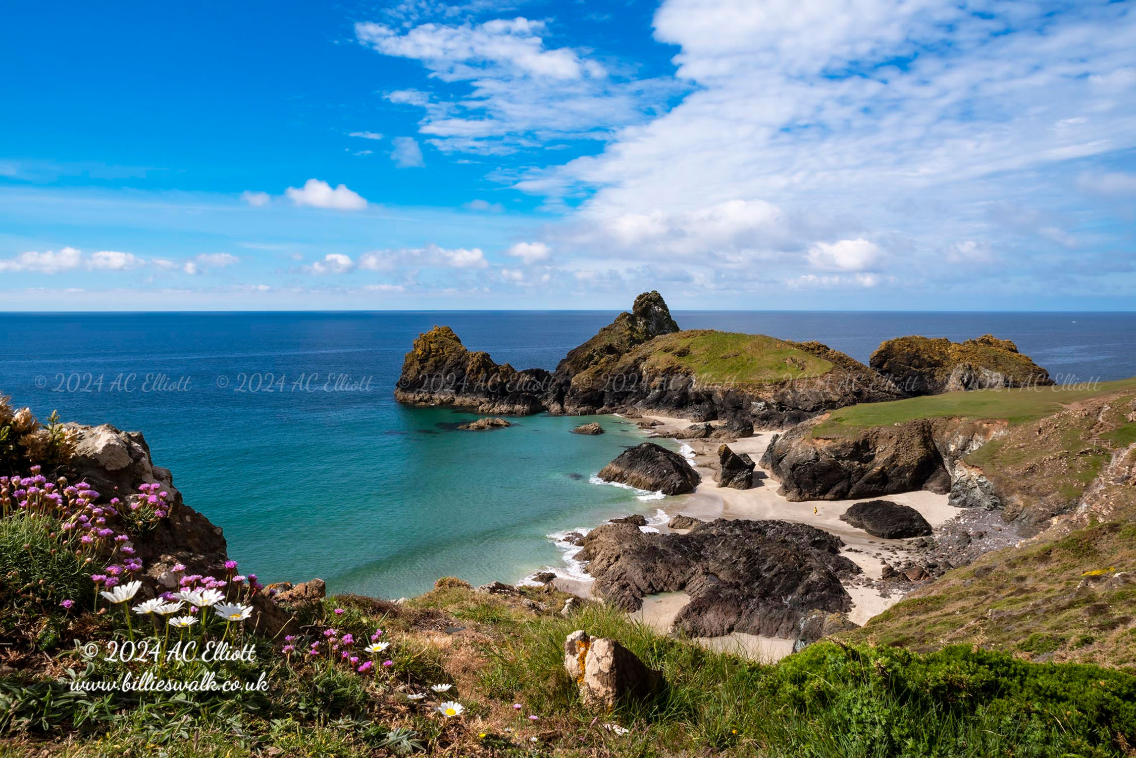 Blue sky over the iconic Kynance Cove Beach