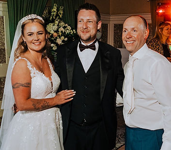 How to be a wedding emcee_