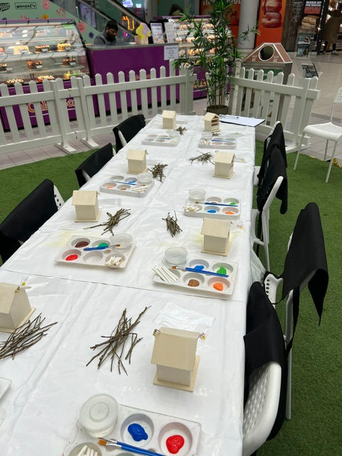 Located in the Main Atrium of The Howard Centre