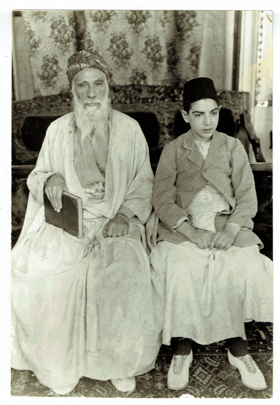 Rabbi Shimon Agassi and His Son Ezra Zion, Baghdad, 1910, Courtesy of Shimon Agassi, grandson of Rabbi Shimon Agassi