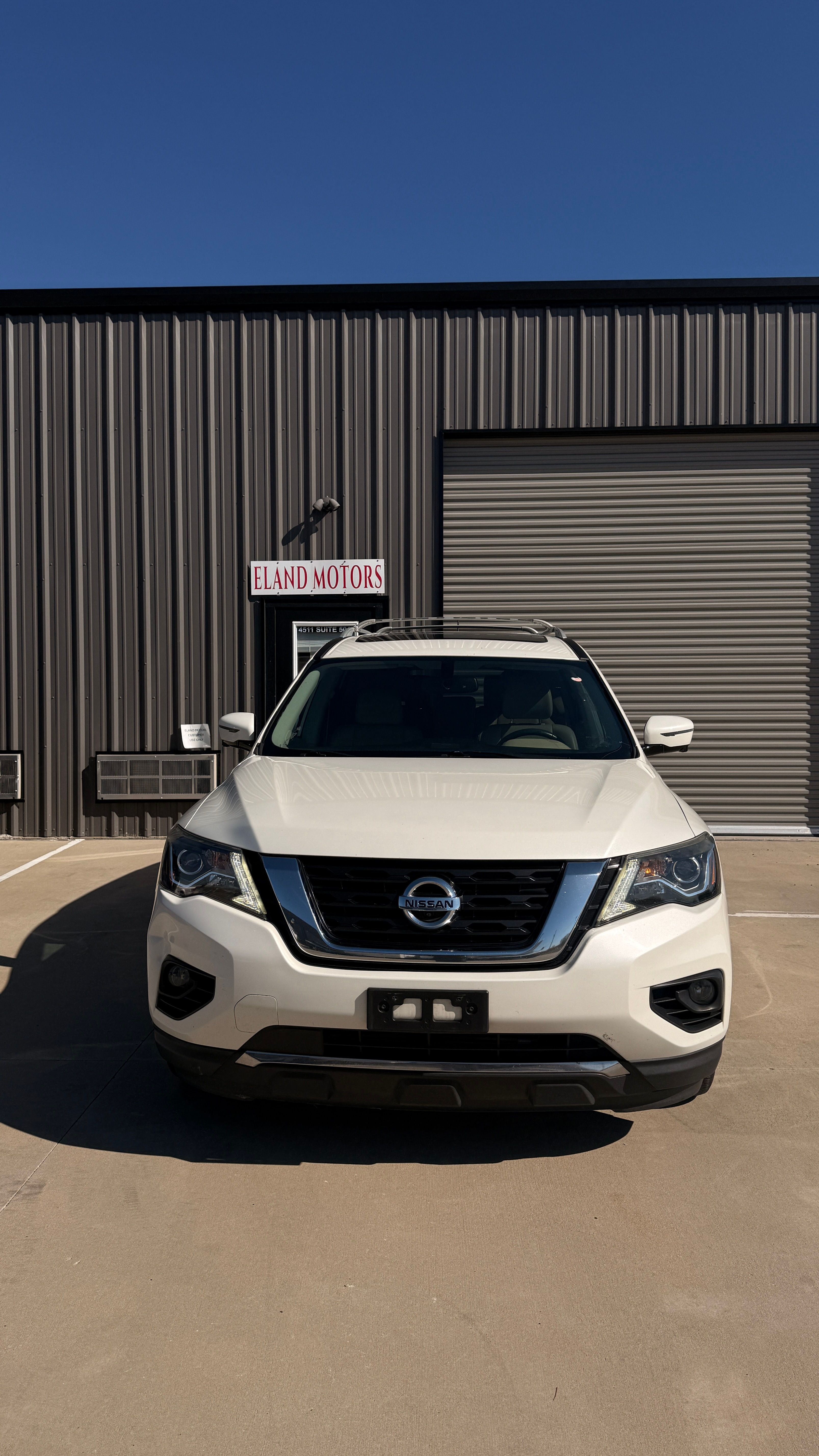 2017 Nissan Pathfinder PLATINUM
