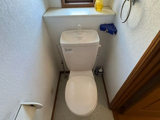 泉佐野市M様邸トイレ入替工事させて頂きました。