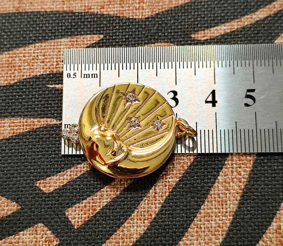 Miniature : GRI-GRI ou COLLIER MOON