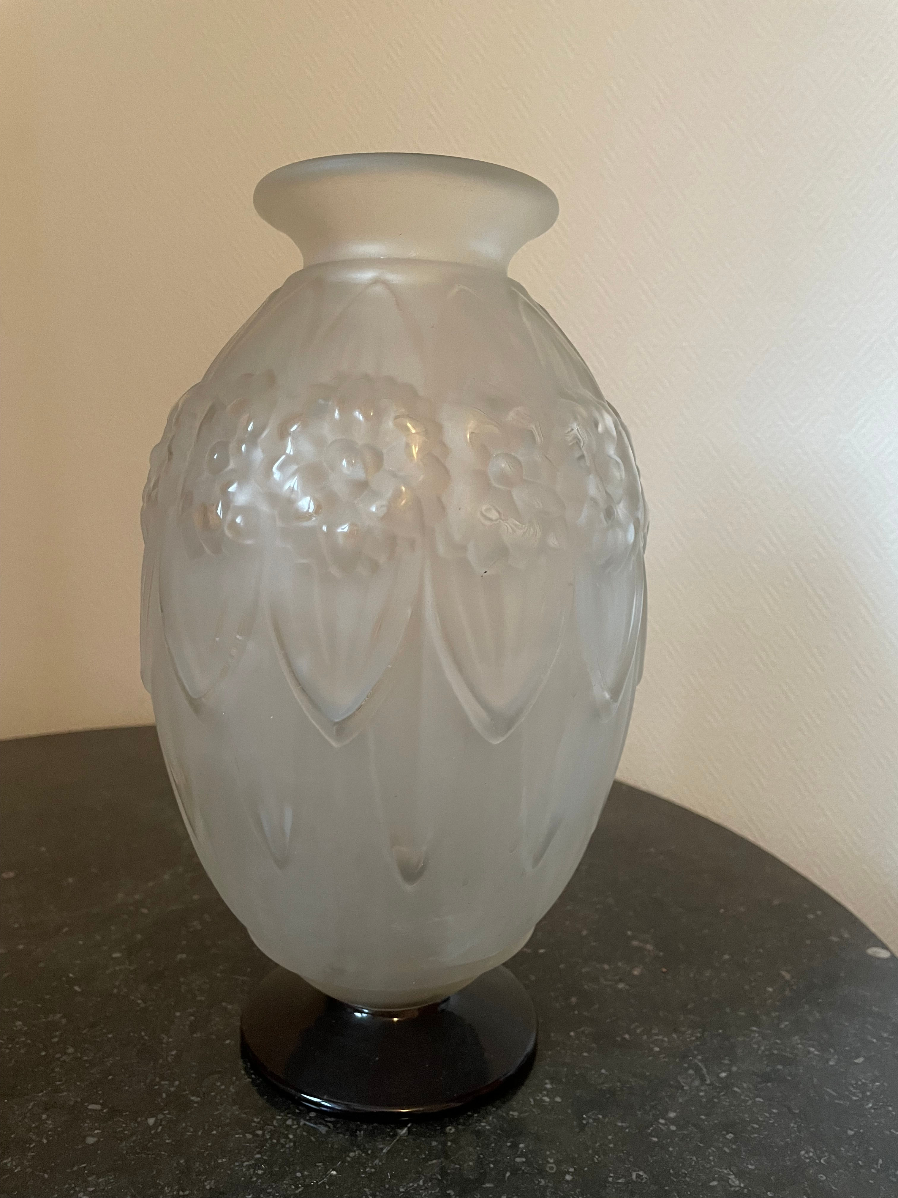 Vase art déco par le Verre Français Schneider , époque début du XX eme siècle