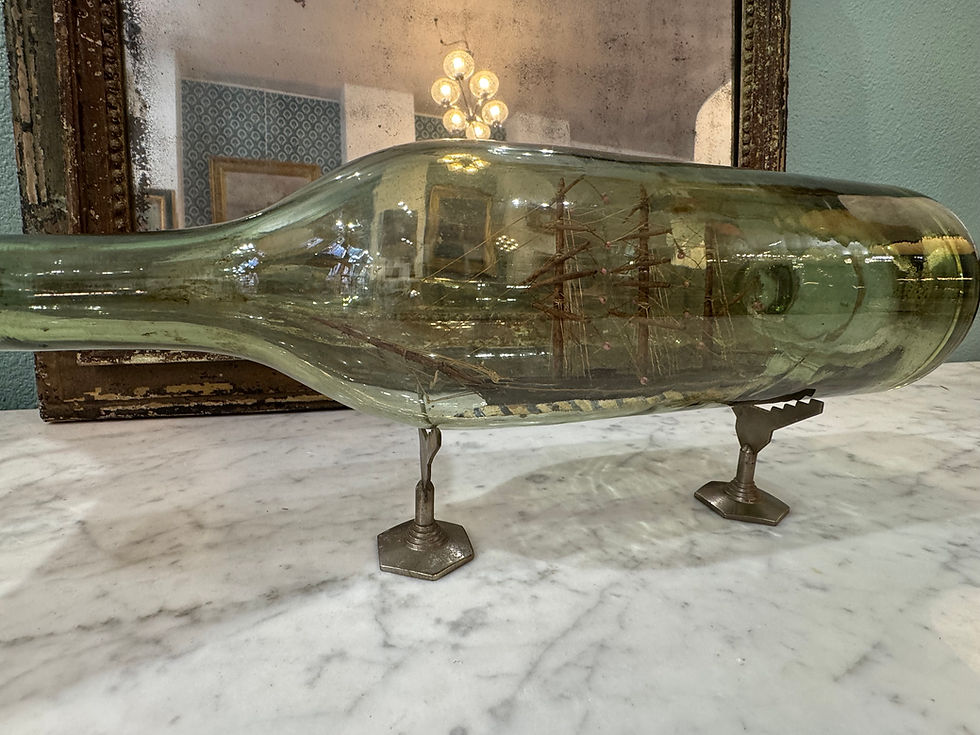 Miniature : Ancien Bateau dans une bouteille. Ex-voto de marin. art populaire