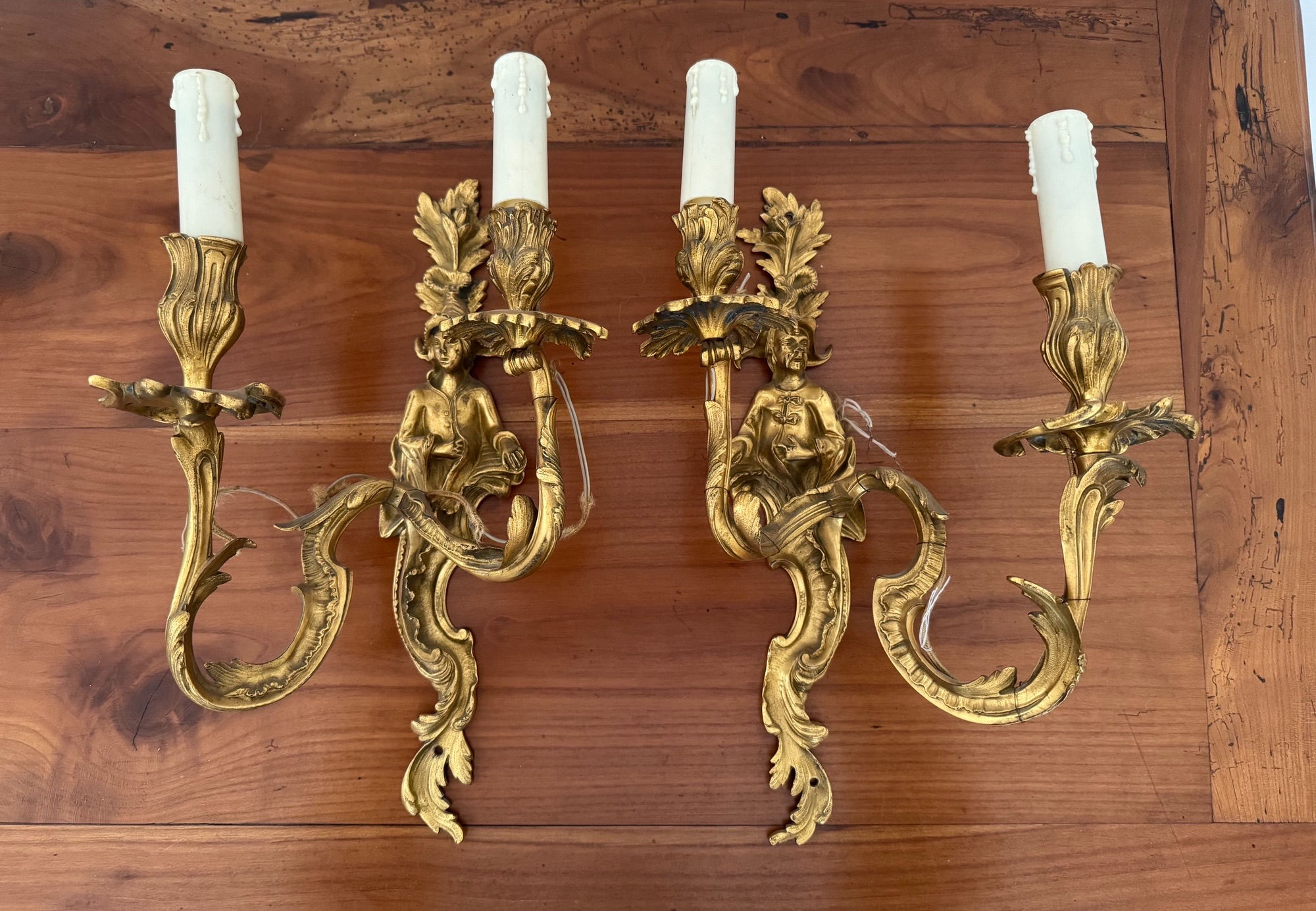 Rare paire d' appliques en bronze doré dites aux chinois epoque XIX eme