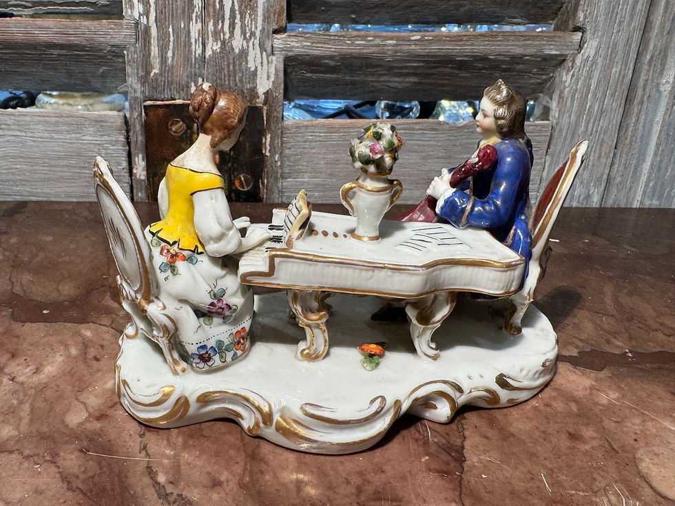 Miniature : Ancien petit groupe en porcelaine de Capodimonte Naples Italie : l'orchestre