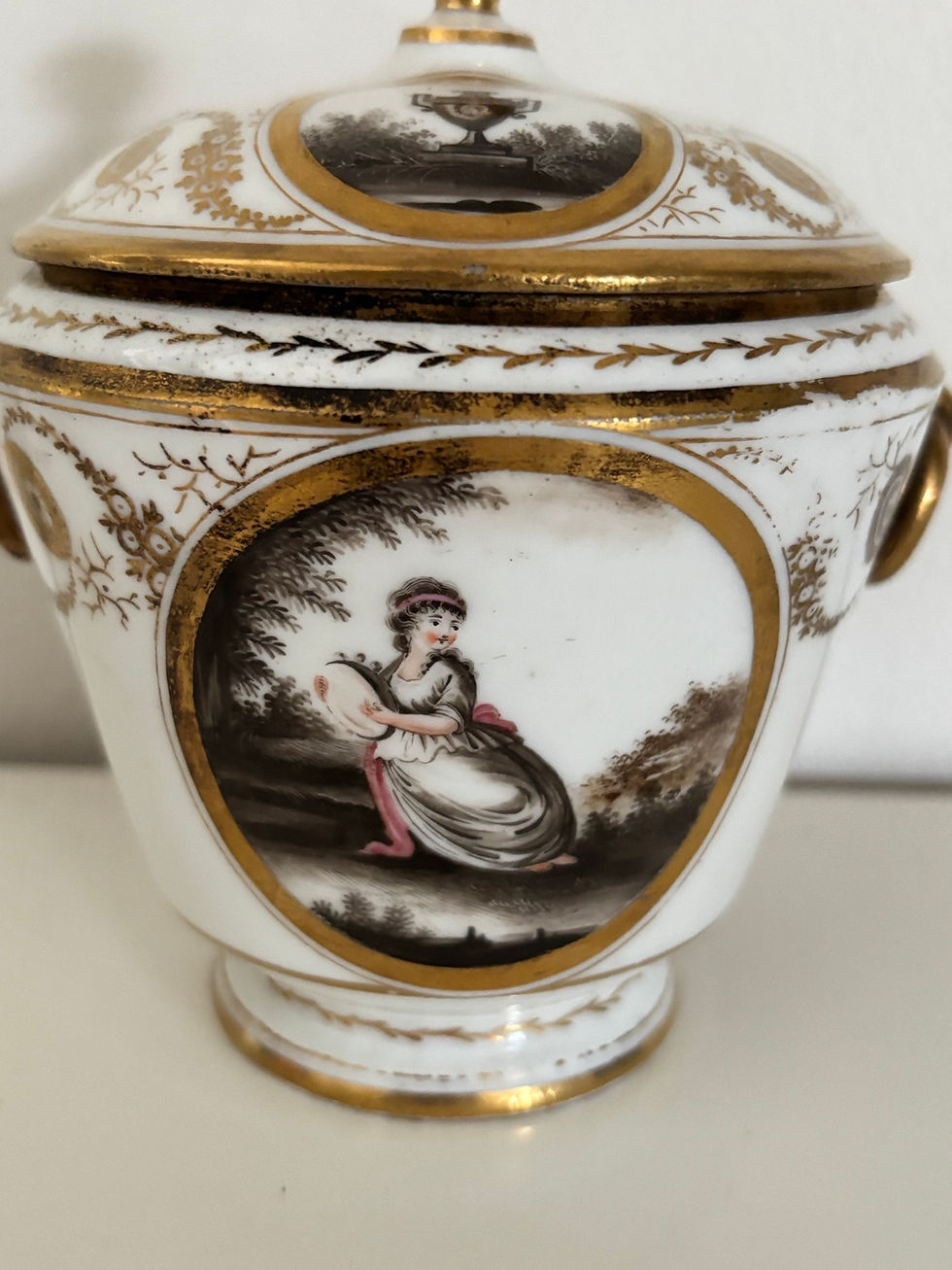 Miniature : Ancien sucrier en porcelaine de Paris fin XVIII eme Louis XVI