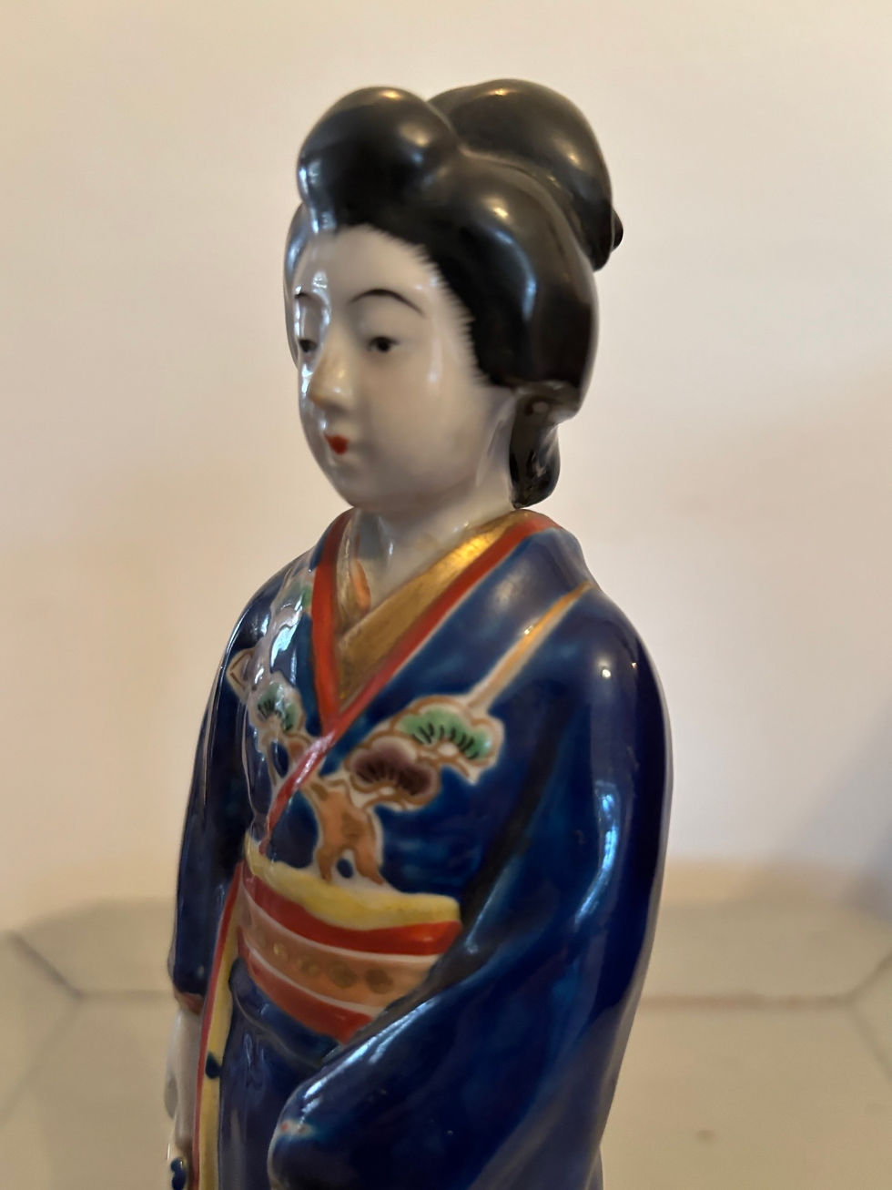 Miniature : Ancienne statue geisha  en porcelaine de kutani début XX eme