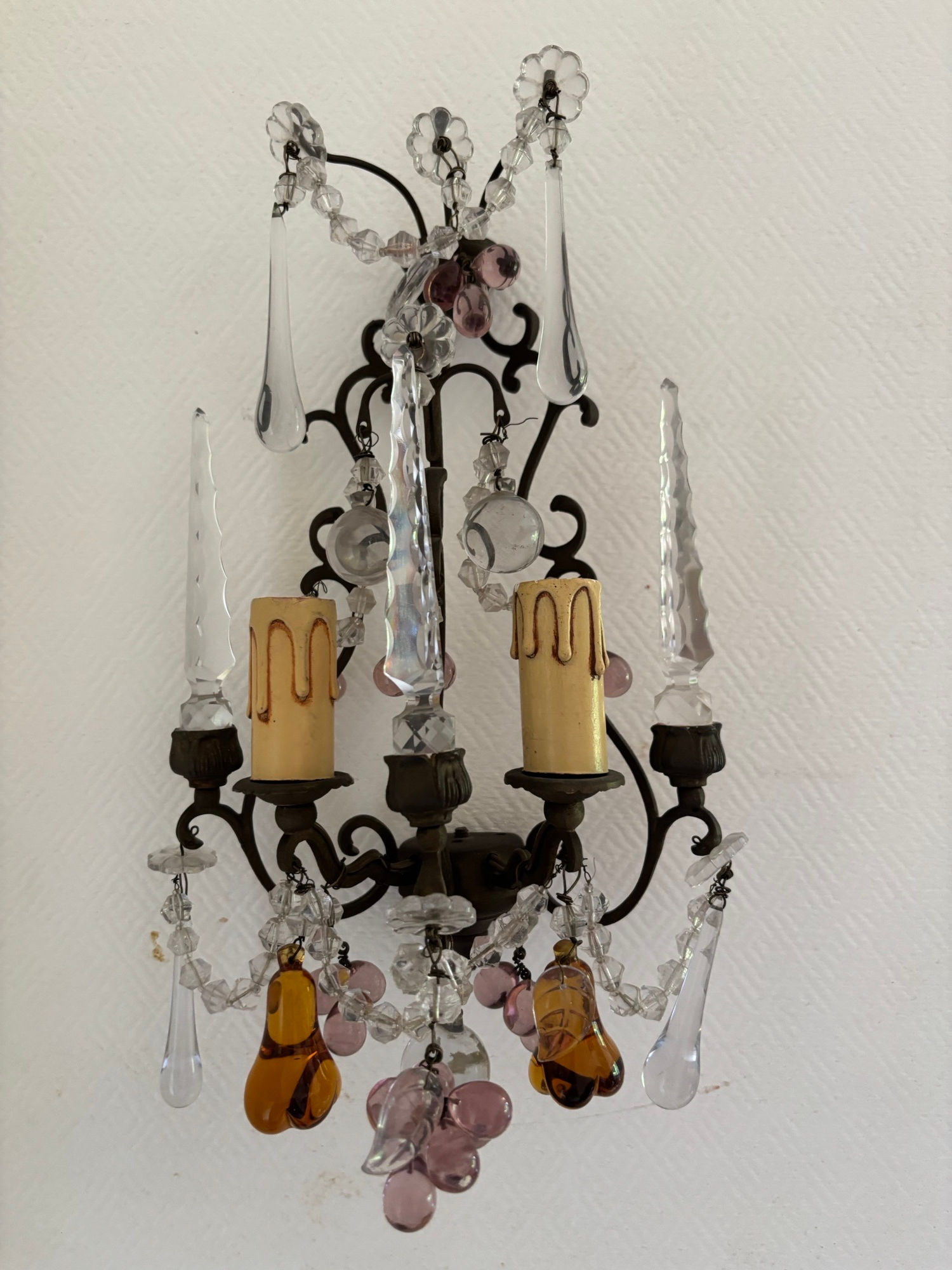 Ancienne paire d'appliques en laiton et bronze à decor de fruits poire Murano