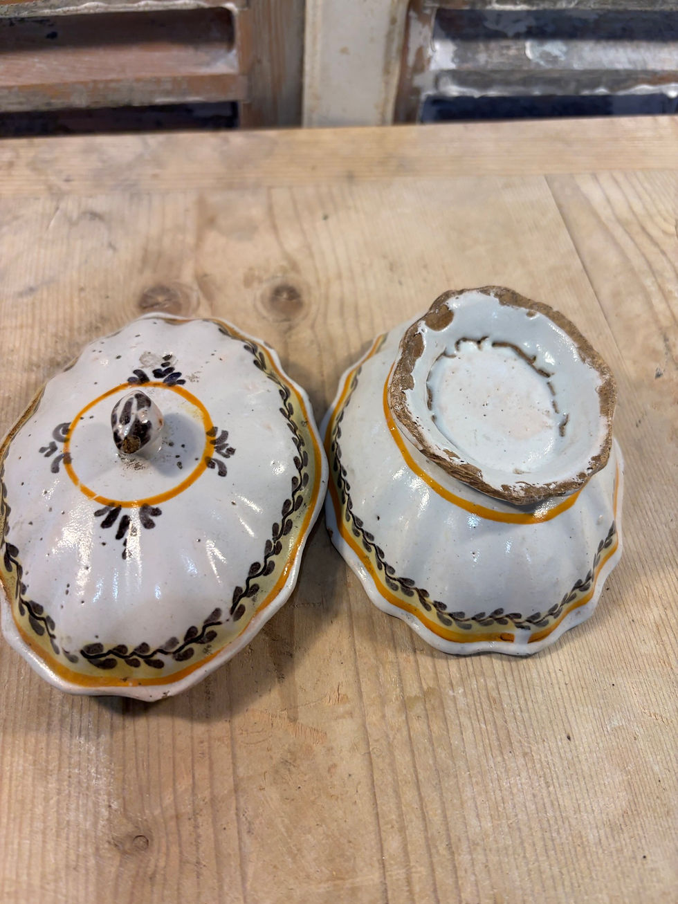 Miniature : Originale petite soupière saleron à compartiments Nevers Faience XVIII eme