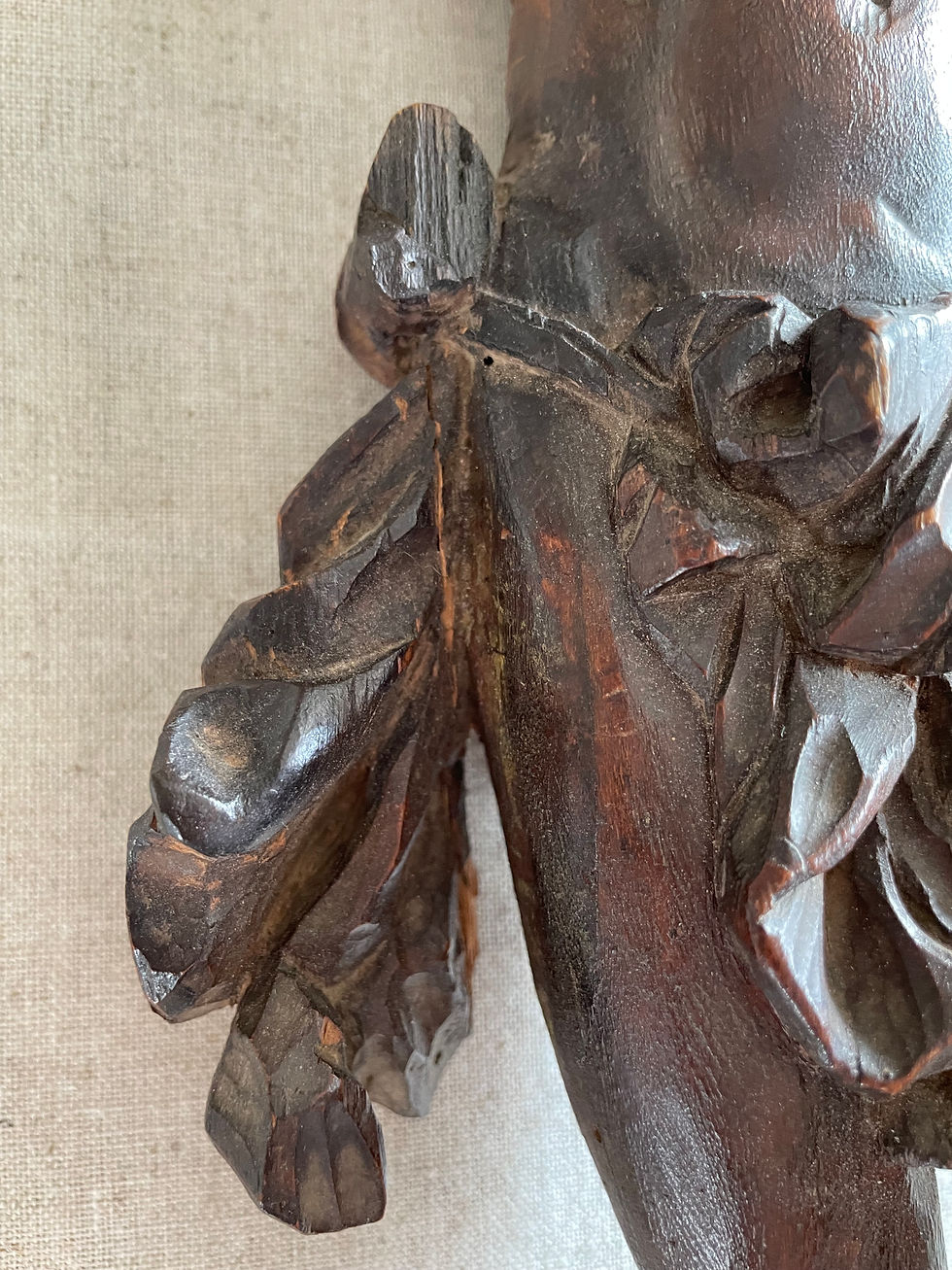 Miniature : Grand christ en croix en bois sculpté époque XVIII eme