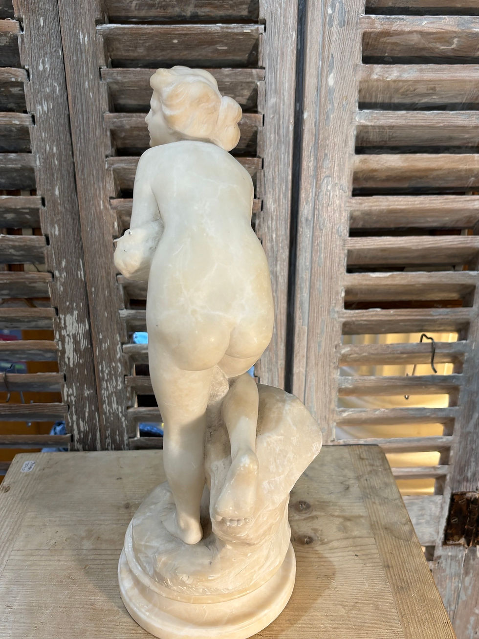 Miniature : Ancienne sculpture en marbre de carrare par Alberto Saccardi : la baigneuse