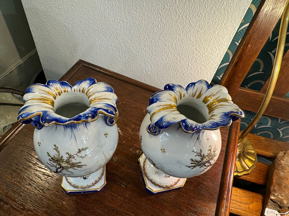 Miniature : Paire de vases en porcelaine Marseille Veuve Perrin XIX eme