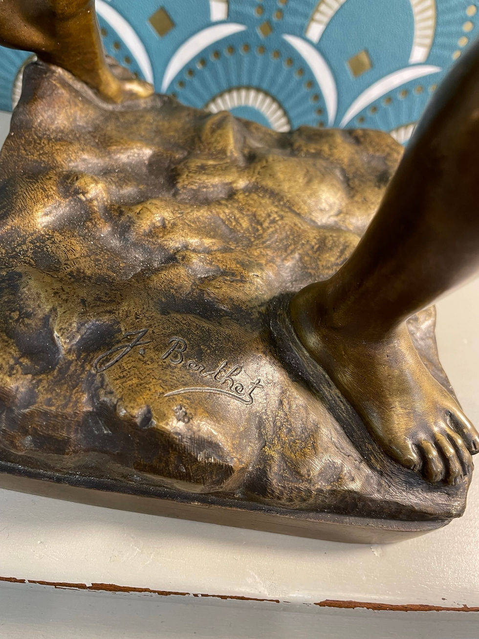 Miniature : Statue en bronze signée de J Berthet : l'enfant au dindon