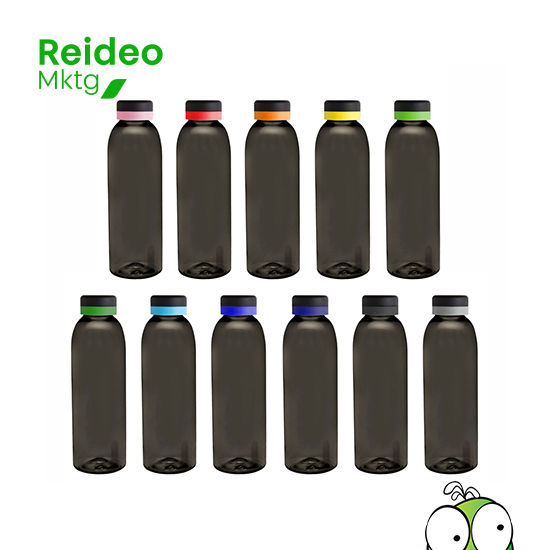 Botella de plástico de color negro translúcido con tapa a rosca color negro mate con anillo de silicona de diferentes colores