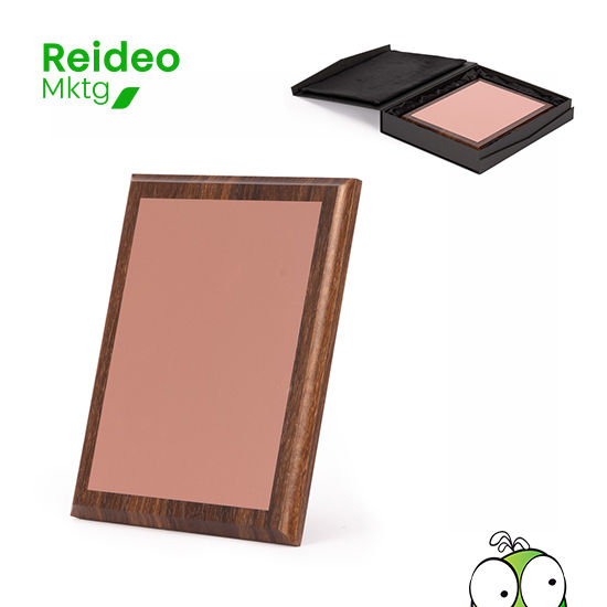 Foto libreta roja referencial