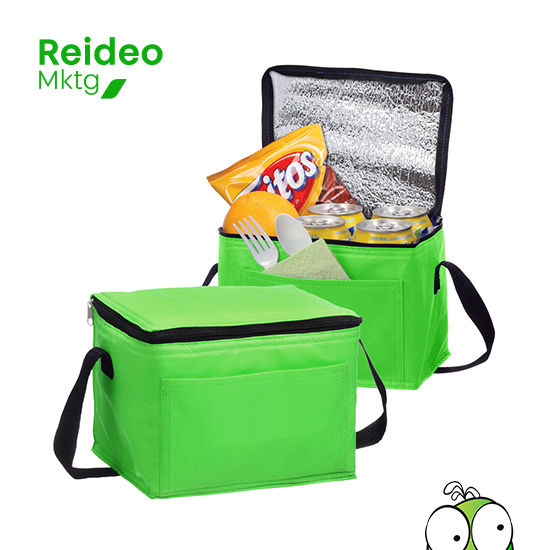 Cooler-Lonchera con bolsillo delantero, en tela no tejida (TNT) de 80g/m2. Interior en tela PVC metalizado aislante.