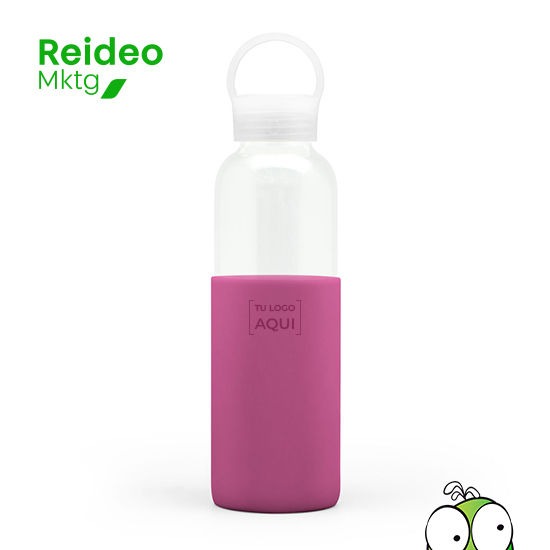 Botella de 500ml práctica y reutilizable ya que es de vidrio de borosilicato. Posee manga de silicona antideslizante