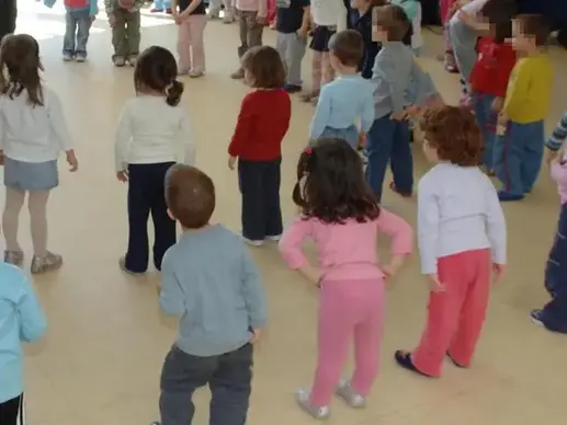 Milano, abusi su 4 bambini della scuola materna: arrestato maestro di religione