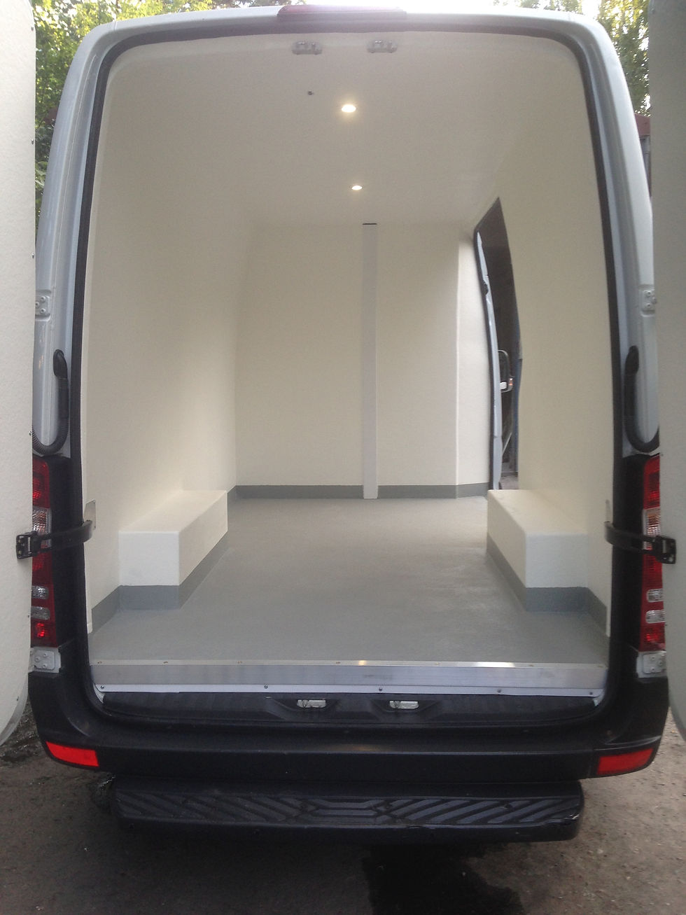 zabudowa laminat mercedes sprinter