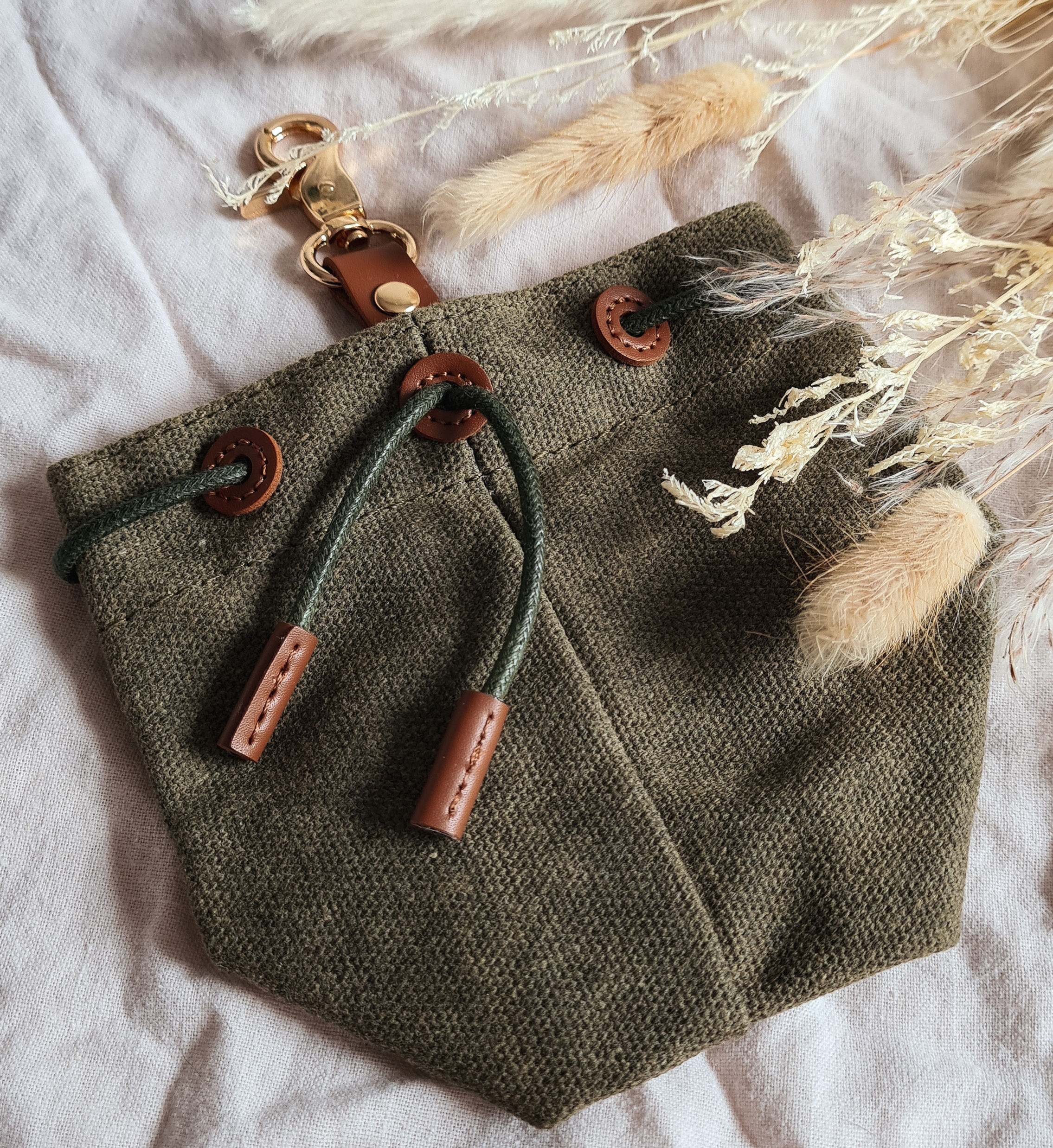 Leckerlibeutel gewachster Canvas oliv