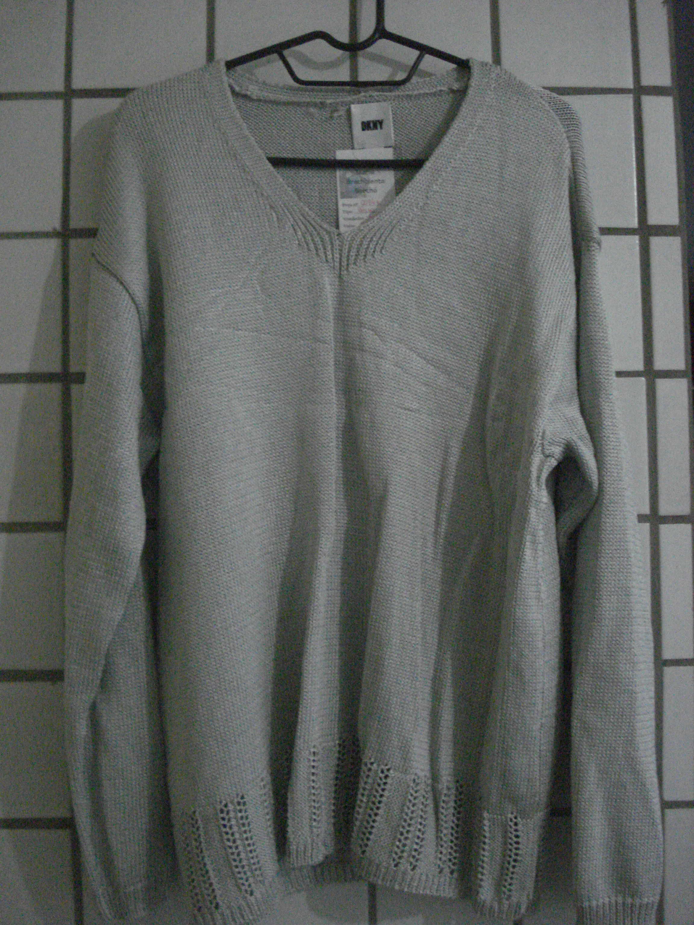 blusa DKNY prata em tricô