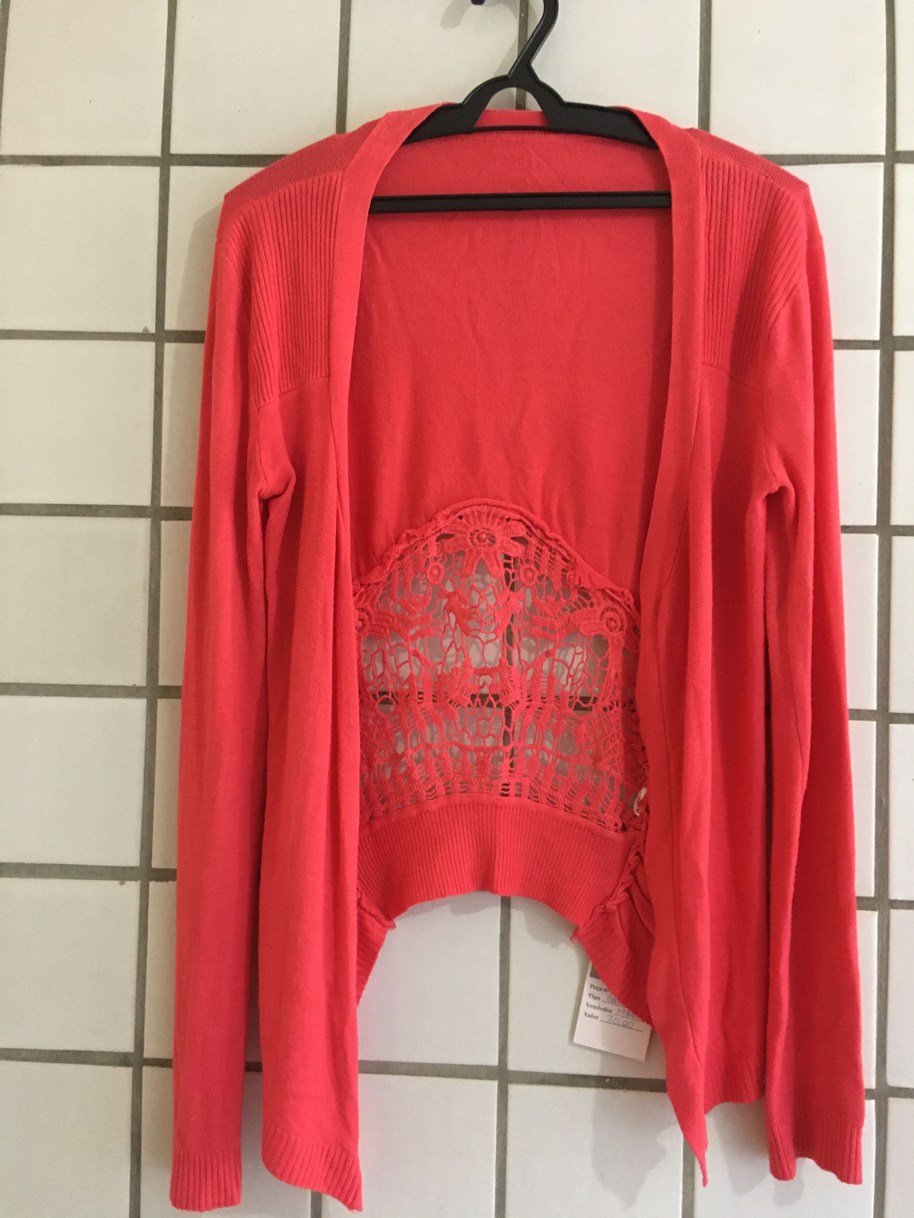 Cardigan em malha retilínea coral