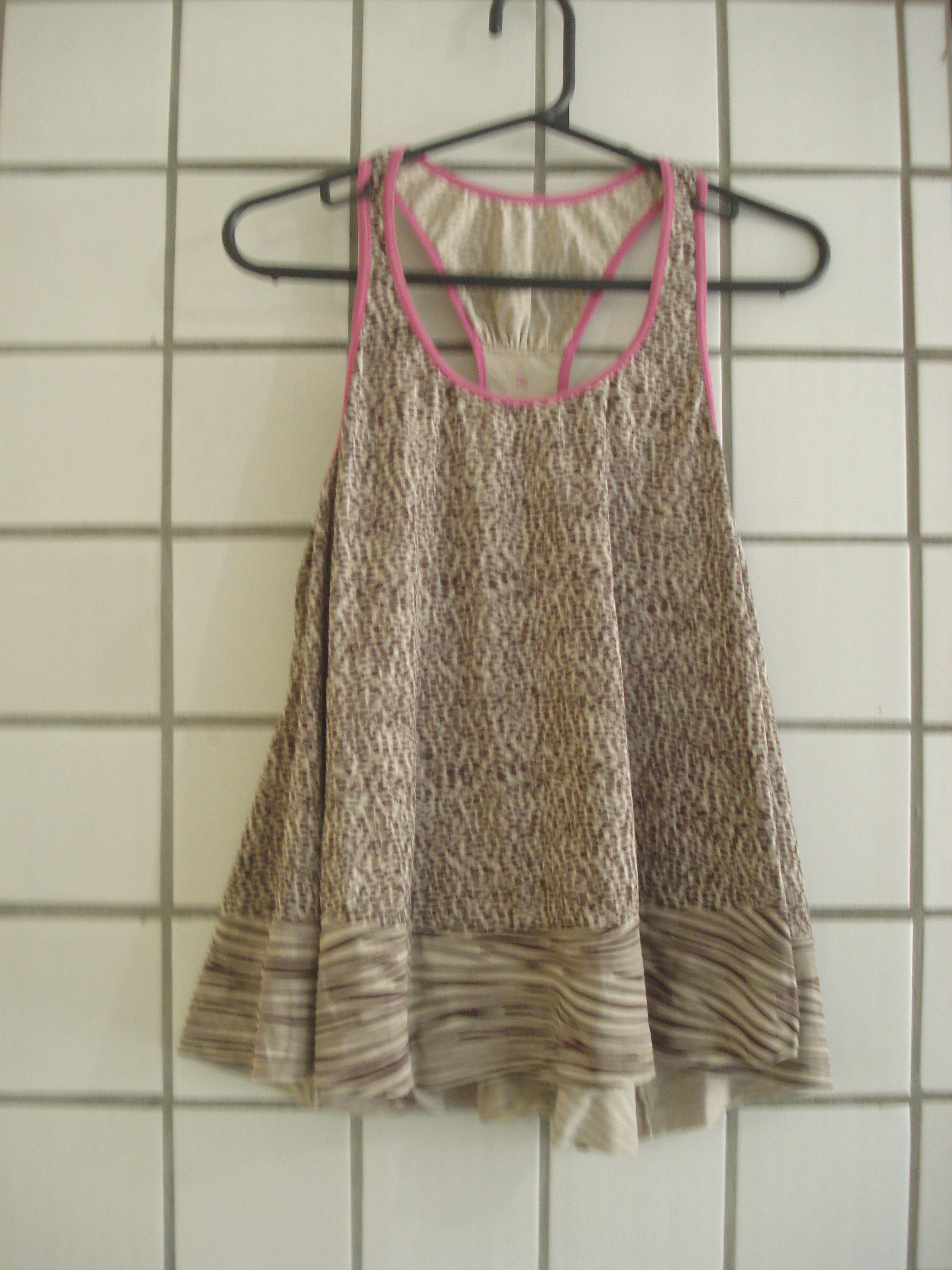 blusa regata de oncinha Puket