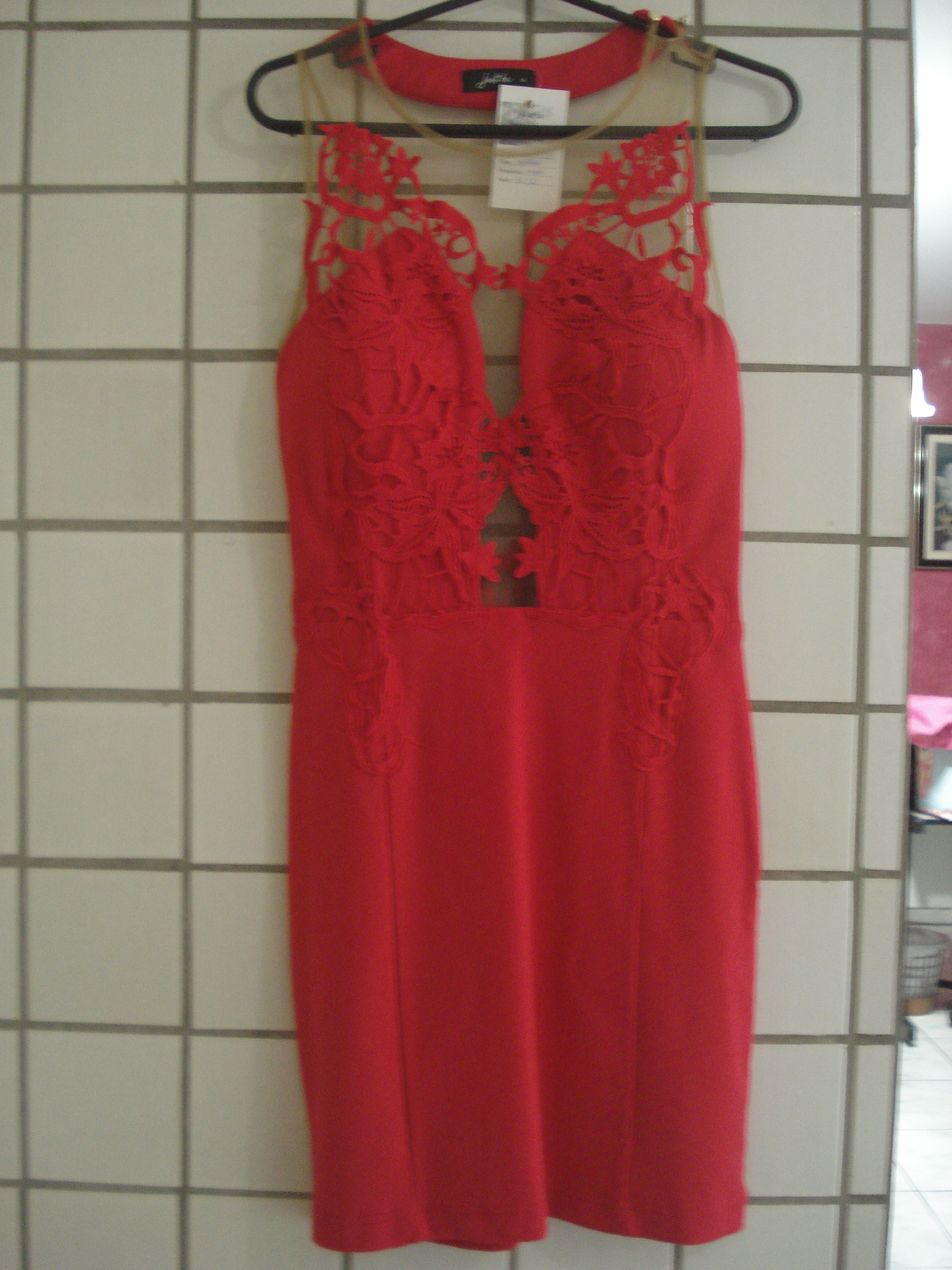 Vestido tubinho vermelho