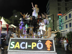 Exposição homenageia os 50 anos de história da Escola de Samba Saci-Pô