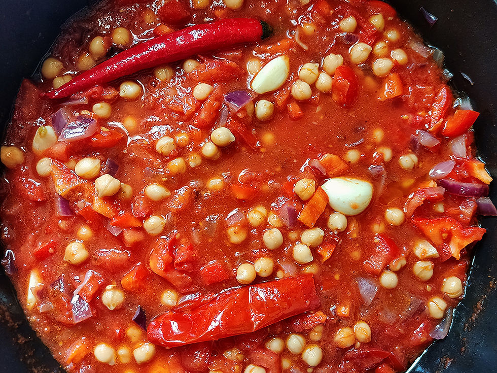 קציצות דגים טבעוניות מחלבון אפונה ברוטב עגבניות - מתכון