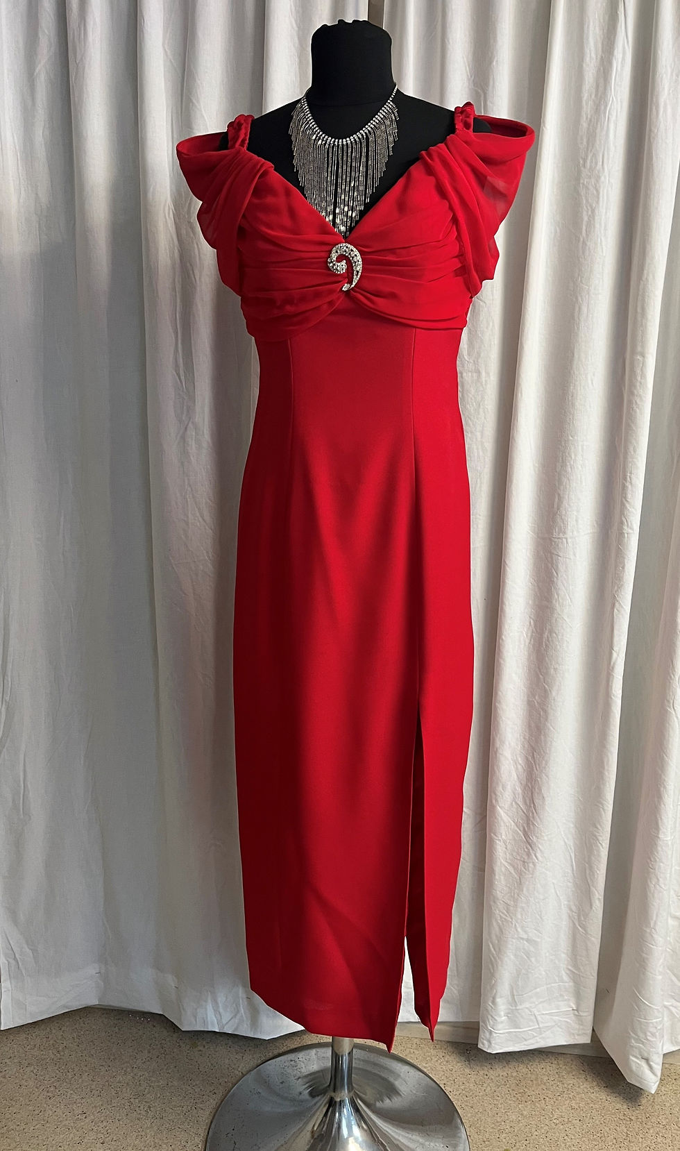 Miniature : Robe de soirée rouge flamboyant –  – 8 ans -1980s -Flaming Red Evening Dress