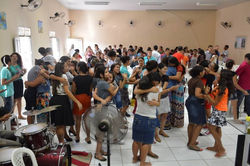 Jovens na presença do Senhor