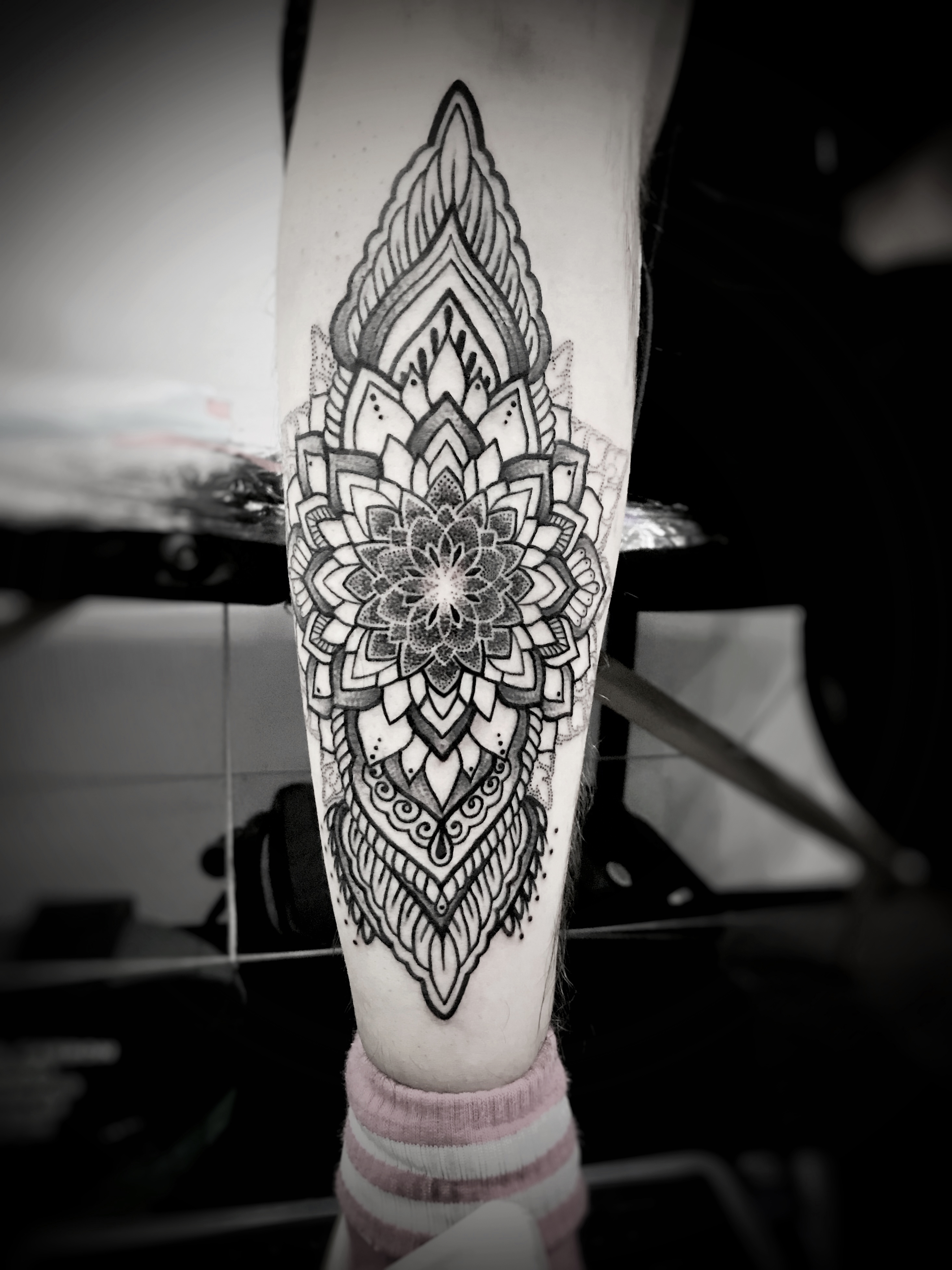 Mandala dots and lines