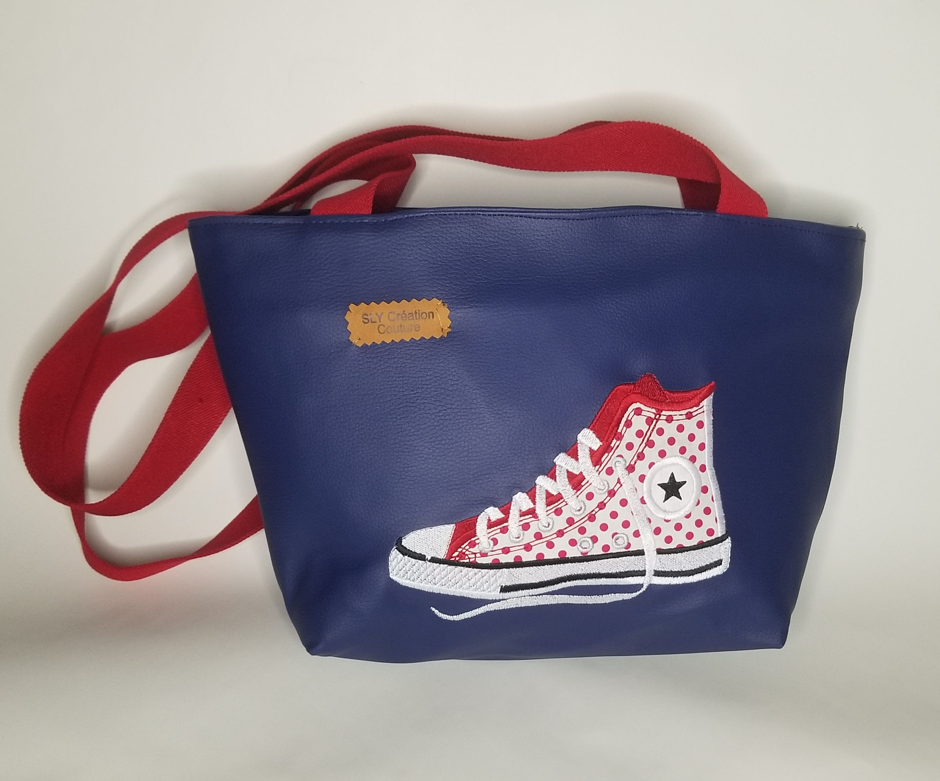 Sac à main « broderie converse »