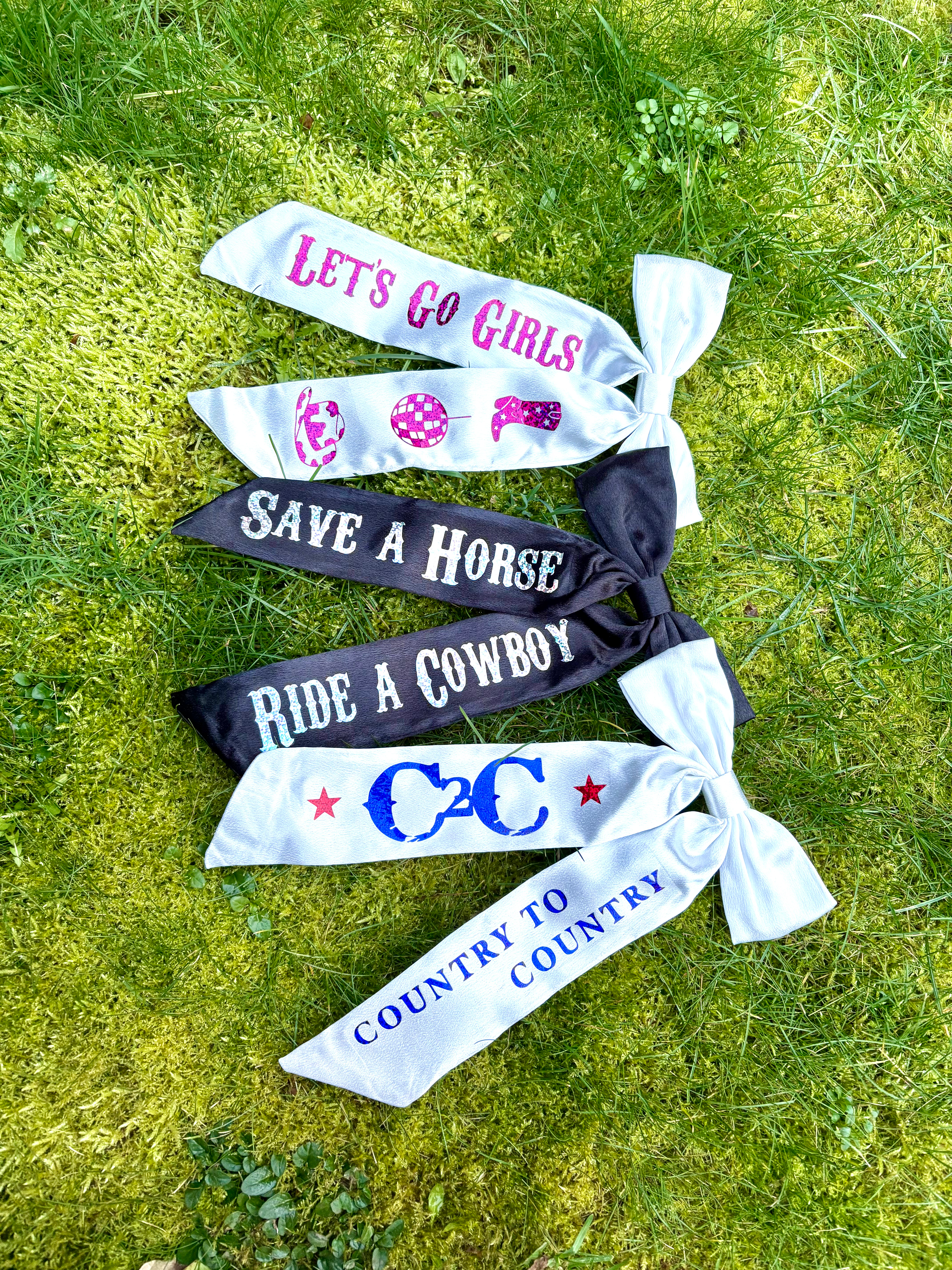 C2C, Country Save a Hor Ride a Cowboy, Let’s go Girls Hair Bow Clip se