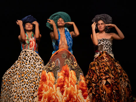 Sesc Pinheiros recebe Lia Rodrigues Cia de Danças na estreia de "Encantado"